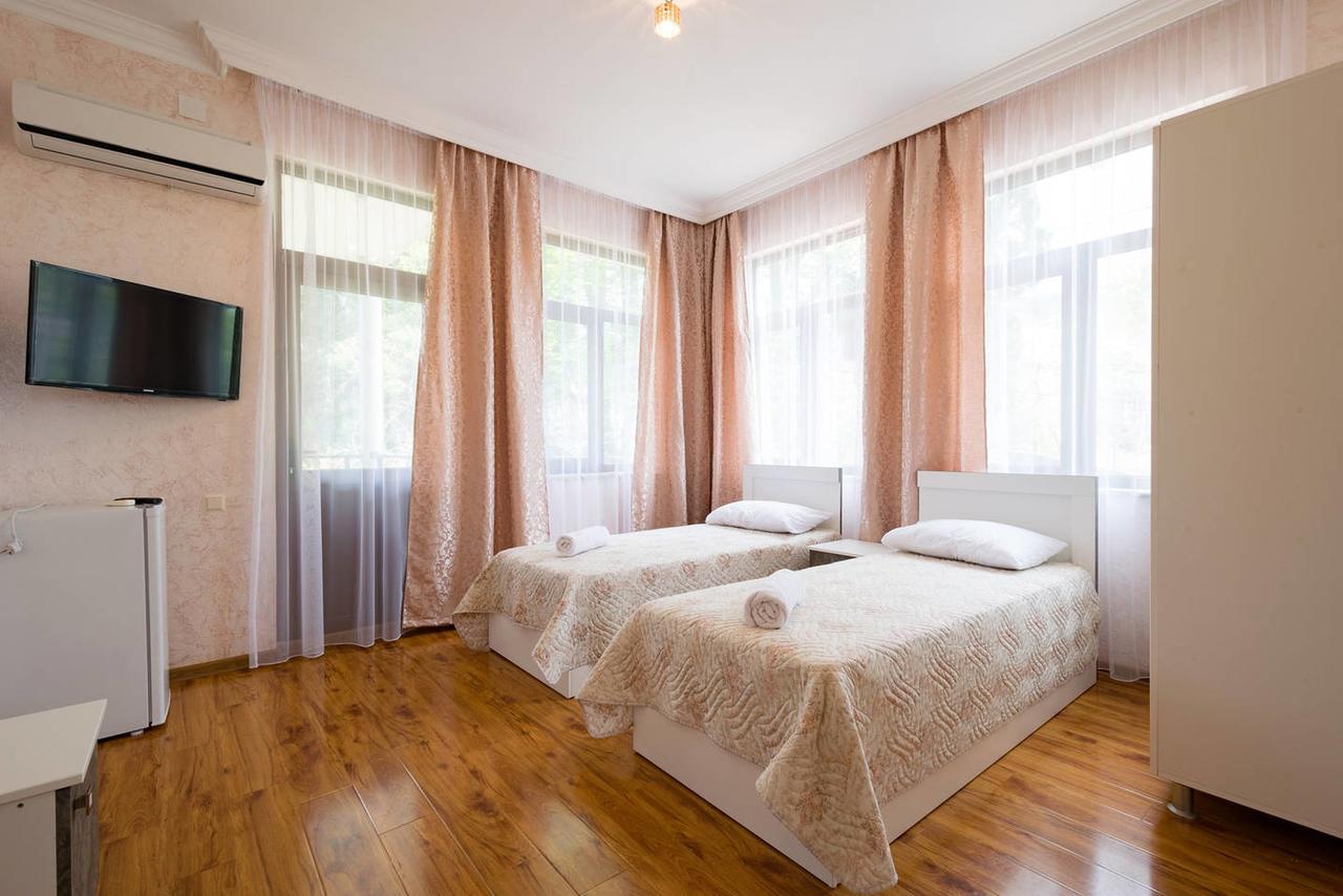 Sunny Hotel Batumi Makhinjauri Oda fotoğraf